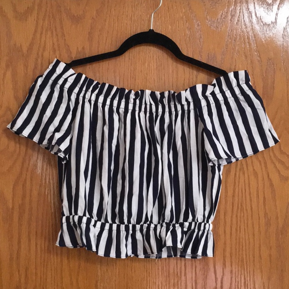 NWT Lottie Moss off shoulder stripe crop top size small.
